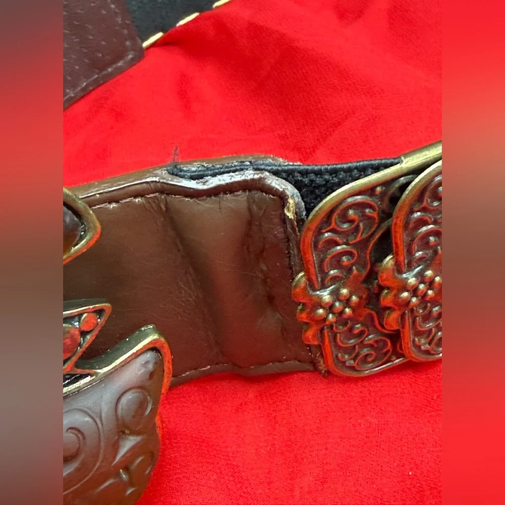 Ornate brass-Tone floral Buckle Filigree Stretch Belt Rhinestone Y2K